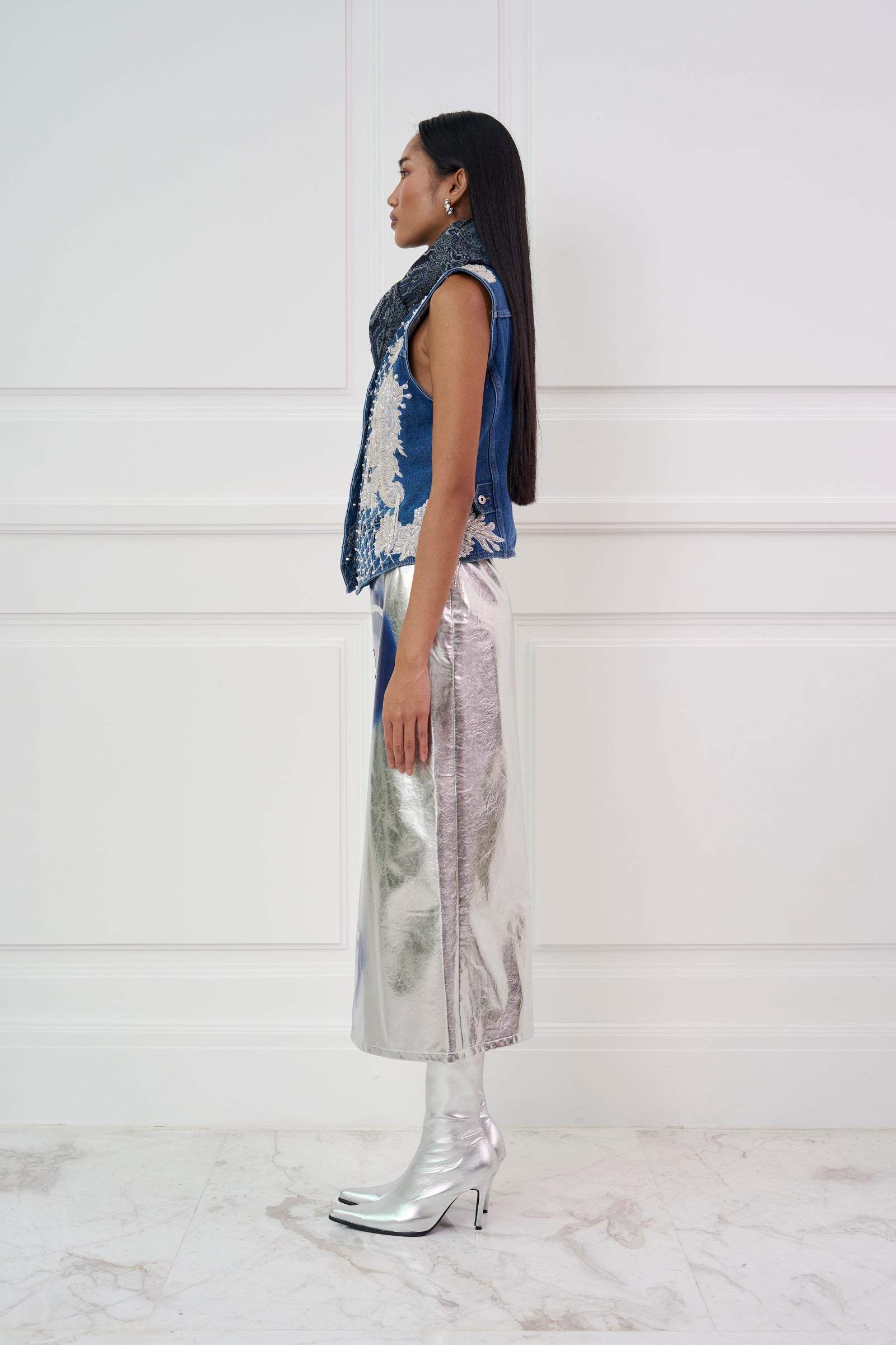DENIM EMBROIDERED VEST